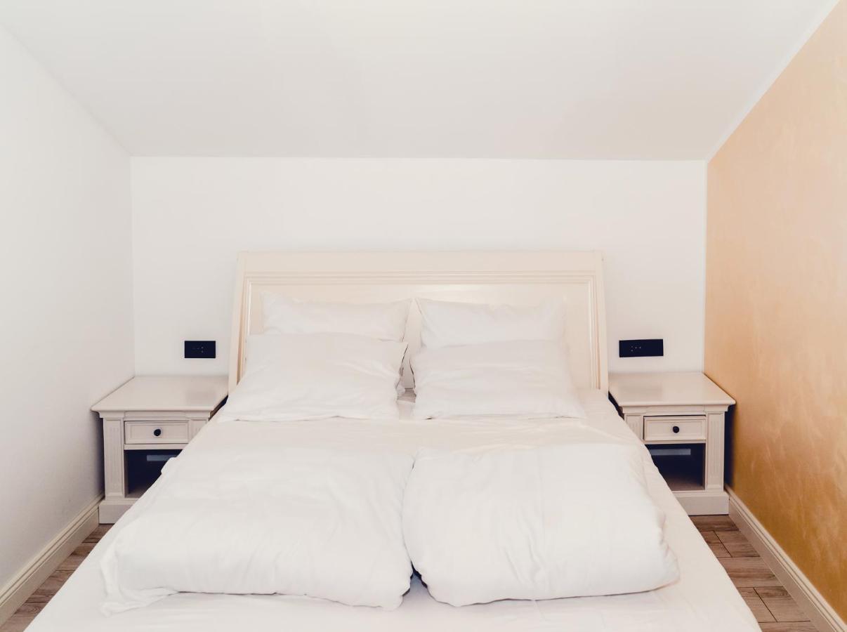 Hotel Casa Del Sole à Alba Iulia Extérieur photo